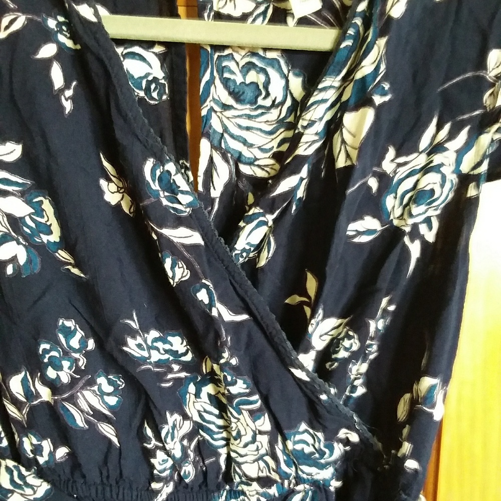 Romper - Picture 2 of 4